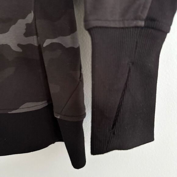 ATHLETA Triumph Printed Hoodie XS Camo Print Sweatshirt Jacket NEW - Picture 6 of 9